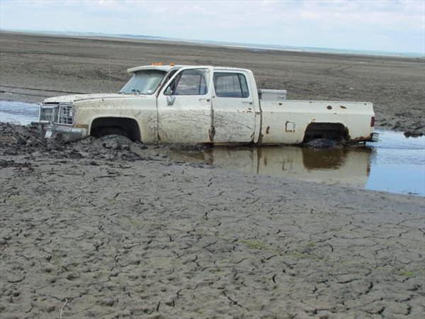 stuckmud0002